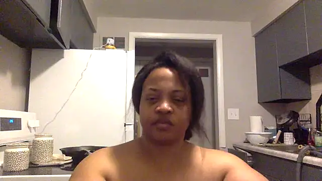 Snapshot of richierichelle chatting on May 18, 2026, 7:47 am richierichelle online show from May 18, 2026, 7:47 am