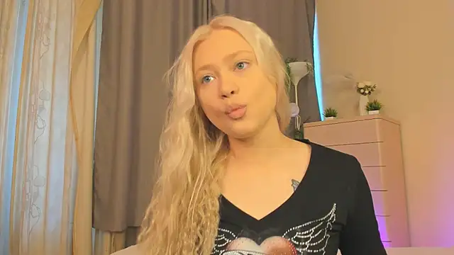 MidnightPoise online show from June 26, 2026, 5:23 am