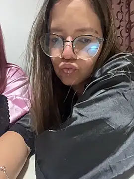 SamyandAllison online show from May 19, 2026, 1:56 am