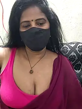 Snapshot of Sunitha-tamilponu chatting on July 6, 2026, 1:02 am Sunitha-tamilponu online show from July 6, 2026, 1:02 am