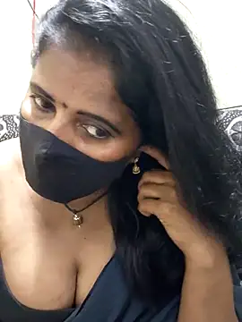 Snapshot of Sunitha-tamilponu chatting on July 14, 2026, 12:35 am Sunitha-tamilponu online show from July 14, 2026, 12:35 am