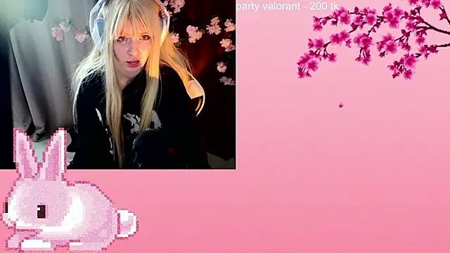 Snapshot of AmmiRinn chatting on May 18, 2026, 7:36 am AmmiRinn online show from May 18, 2026, 7:36 am