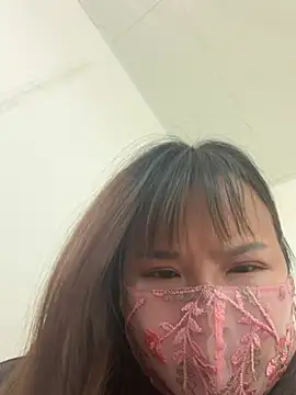 Yanzi-mm online show from August 9, 2026, 3:55 am