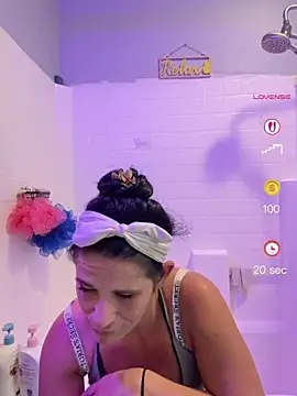 Vanessa Valentine online show from July 30, 2026, 2:43 am