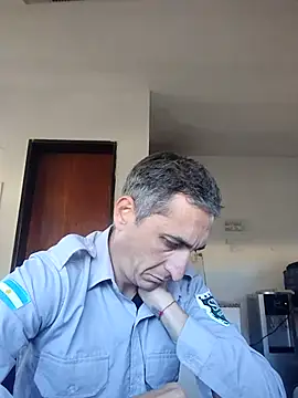 Alejandro83bsf online show from May 9, 2026, 7:41 pm