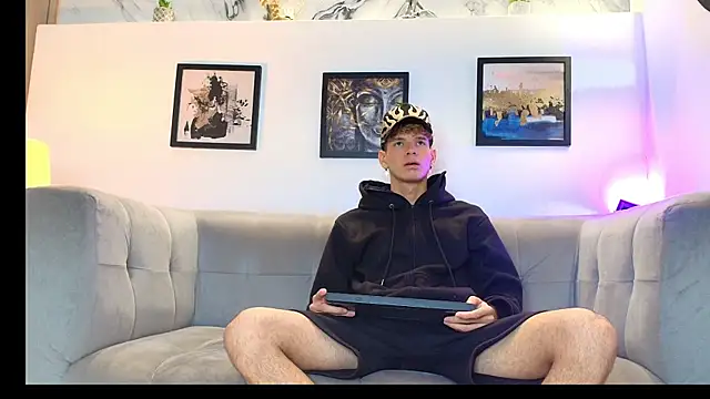 KING BOYS2026 online show from June 19, 2026, 1:54 am