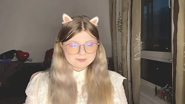 Snapshot of YukiBlush chatting on May 30, 2026, 10:07 pm YukiBlush online show from May 30, 2026, 10:07 pm