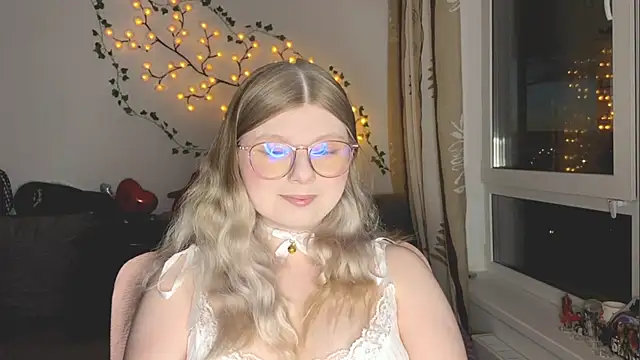 YukiBlush online show from June 25, 2026, 9:30 pm