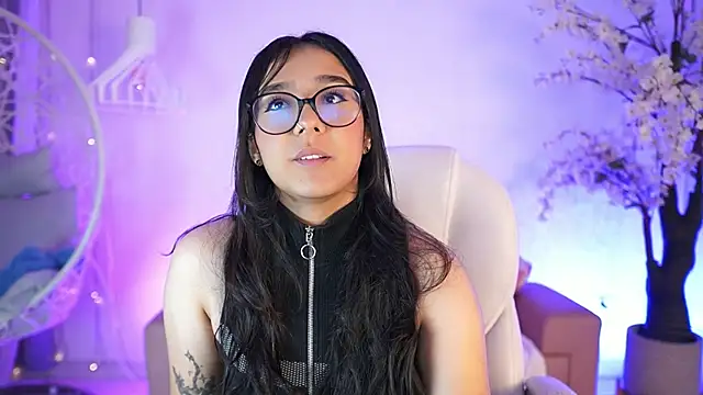 VioletJoness  online show from July 30, 2026, 11:42 am