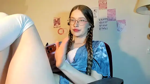 MyChoelove online show from May 3, 2026, 6:14 pm