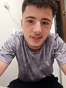 denysio89 online show from July 16, 2026, 9:43 pm