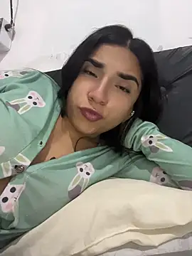 Snapshot of InesD_Arcy chatting on June 16, 2026, 7:38 pm InesD Arcy online show from June 16, 2026, 7:38 pm
