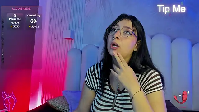 Snapshot of Svetlana_3 chatting on June 12, 2026, 8:19 pm Svetlana 3 online show from June 12, 2026, 8:19 pm