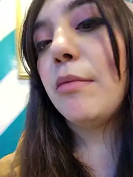 RoxanneDiaz online show from June 15, 2026, 9:39 pm