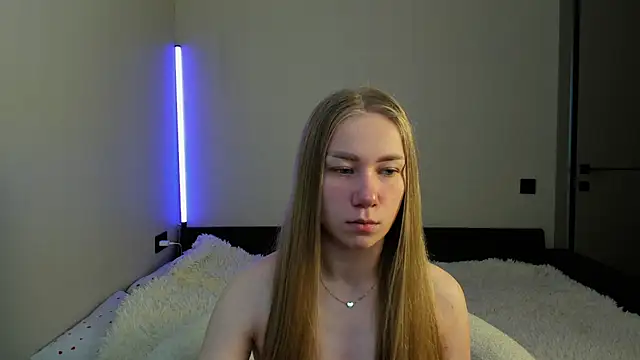AnnaAlexArti online show from July 1, 2026, 5:31 am