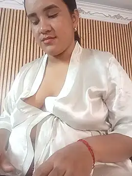 NATY BUSTOS online show from May 29, 2026, 1:36 am