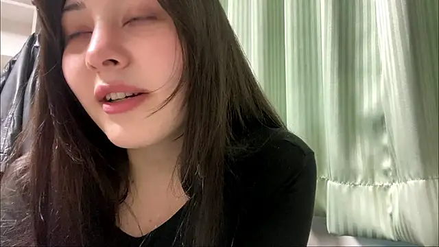 Sonata Asky online show from May 15, 2026, 11:01 pm