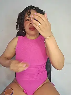 Cassandra em  online show from May 9, 2026, 4:56 pm