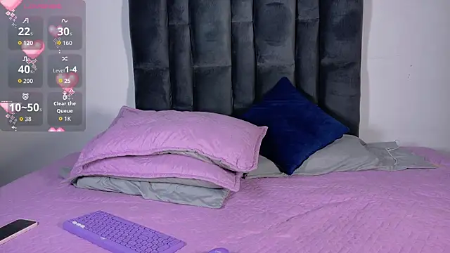 little bonniie online show from August 6, 2026, 8:11 pm