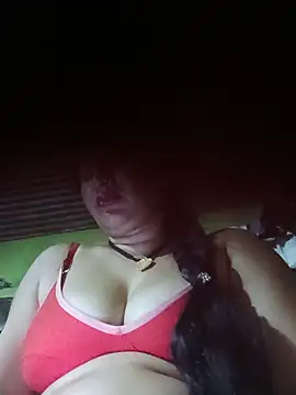 Snapshot of Haliya8 chatting on May 23, 2026, 7:18 pm Haliya8 online show from May 23, 2026, 7:18 pm