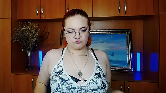 RinaRiii online show from July 17, 2026, 12:01 pm