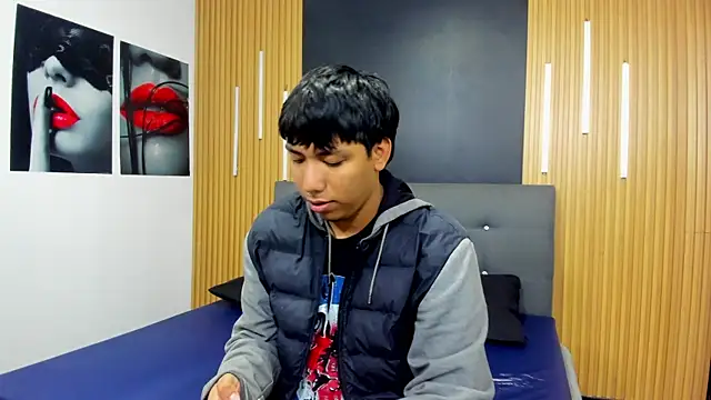 jhoan evanss online show from July 8, 2026, 4:28 am