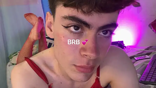  peachyboy online show from July 11, 2026, 3:42 am