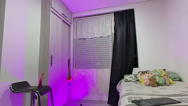  peachyboy online show from July 12, 2026, 4:36 am