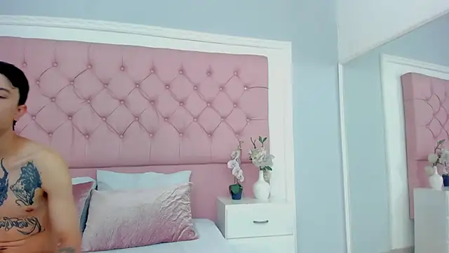 SarahDoll   online show from June 25, 2026, 1:48 pm