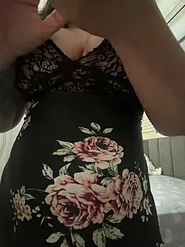 Mariiii morena online show from July 3, 2026, 9:27 am