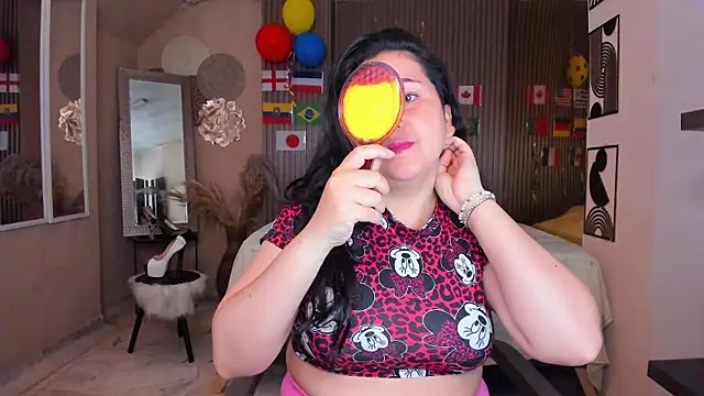 BBWLuxuryMuse online show from June 25, 2026, 11:37 am