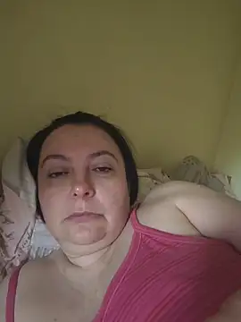 EmmaEmmy40 online show from June 1, 2026, 3:47 pm