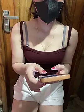 Lovely23-22 online show from June 7, 2026, 7:17 pm