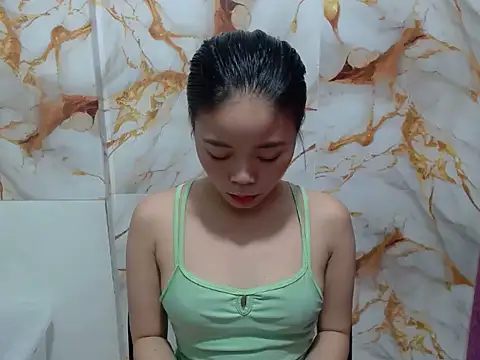 Sweet Sarah69 online show from June 29, 2026, 9:48 am