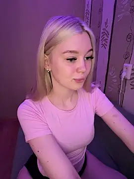 Velvet Doll  online show from June 18, 2026, 9:47 am