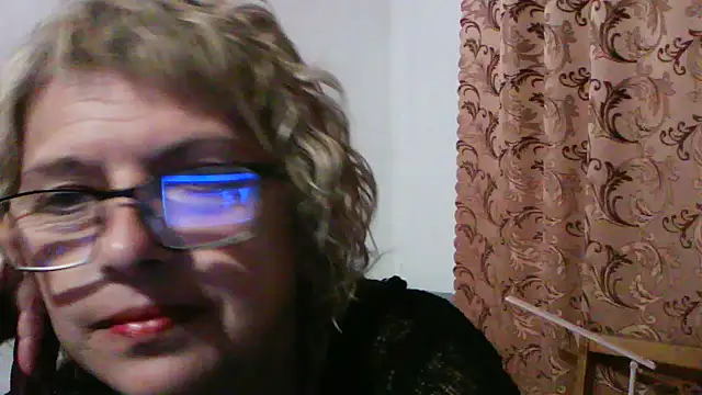 ElizabethGorden online show from June 21, 2026, 7:05 pm