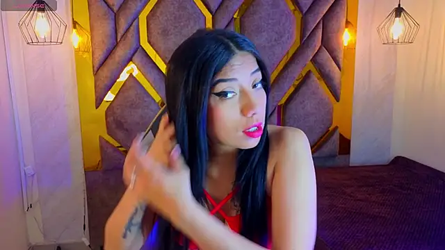 Ey Im simone  online show from May 6, 2026, 12:21 pm