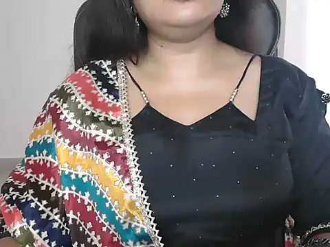 Yanshi23 online show from May 16, 2026, 3:36 am