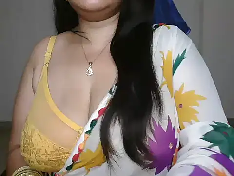 Yanshi23 online show from June 18, 2026, 9:14 am