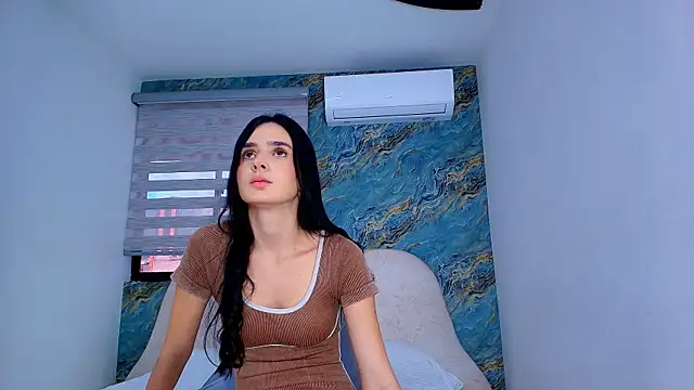 abril torres  online show from June 20, 2026, 11:57 am