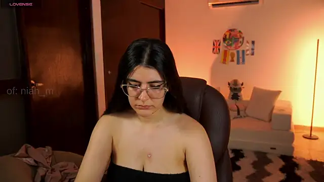  Niah online show from July 19, 2026, 1:42 am