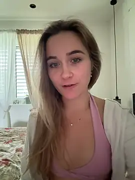 LillyStarr online show from July 9, 2026, 7:34 am