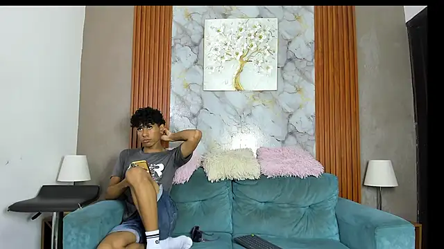 BOUL GUYS online show from June 17, 2026, 1:19 am