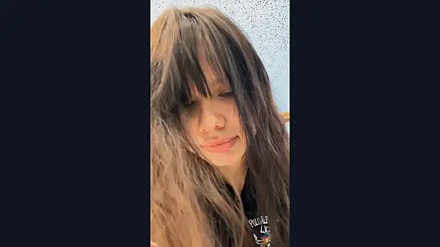 EmilyMercurial online show from June 27, 2026, 2:01 pm