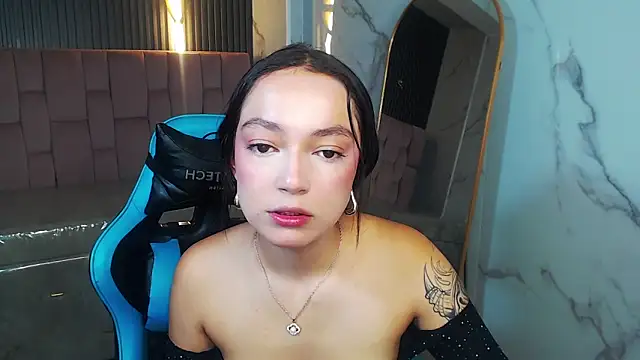 Snapshot of Cinnamon_b chatting on May 26, 2026, 8:05 pm Cinnamon b online show from May 26, 2026, 8:05 pm