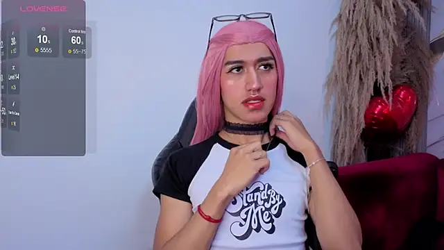 Luna Sissy  online show from July 7, 2026, 2:32 pm