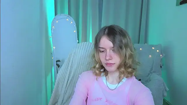 MilanaRayy online show from June 26, 2026, 5:23 am