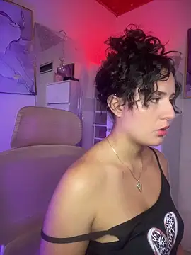 DannaaLovs online show from June 12, 2026, 12:26 pm