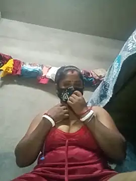Miss-poly online show from June 3, 2026, 4:56 pm
