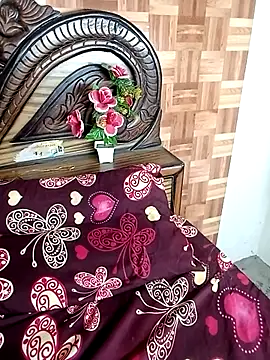 Reshma Hot76 online show from June 7, 2026, 5:22 am